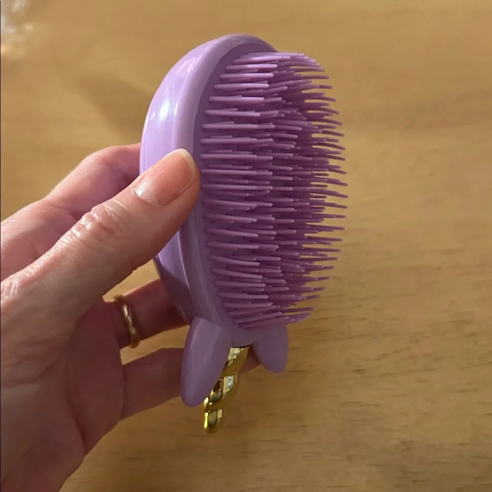 Free with bundle or purchase New Unicorn 🦄 Lavender Lilac Gold Hair Brush 👱🏻‍♀️